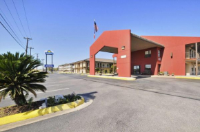  Deluxe Inn San Antonio Near Lackland AFB  Сан-Антонио